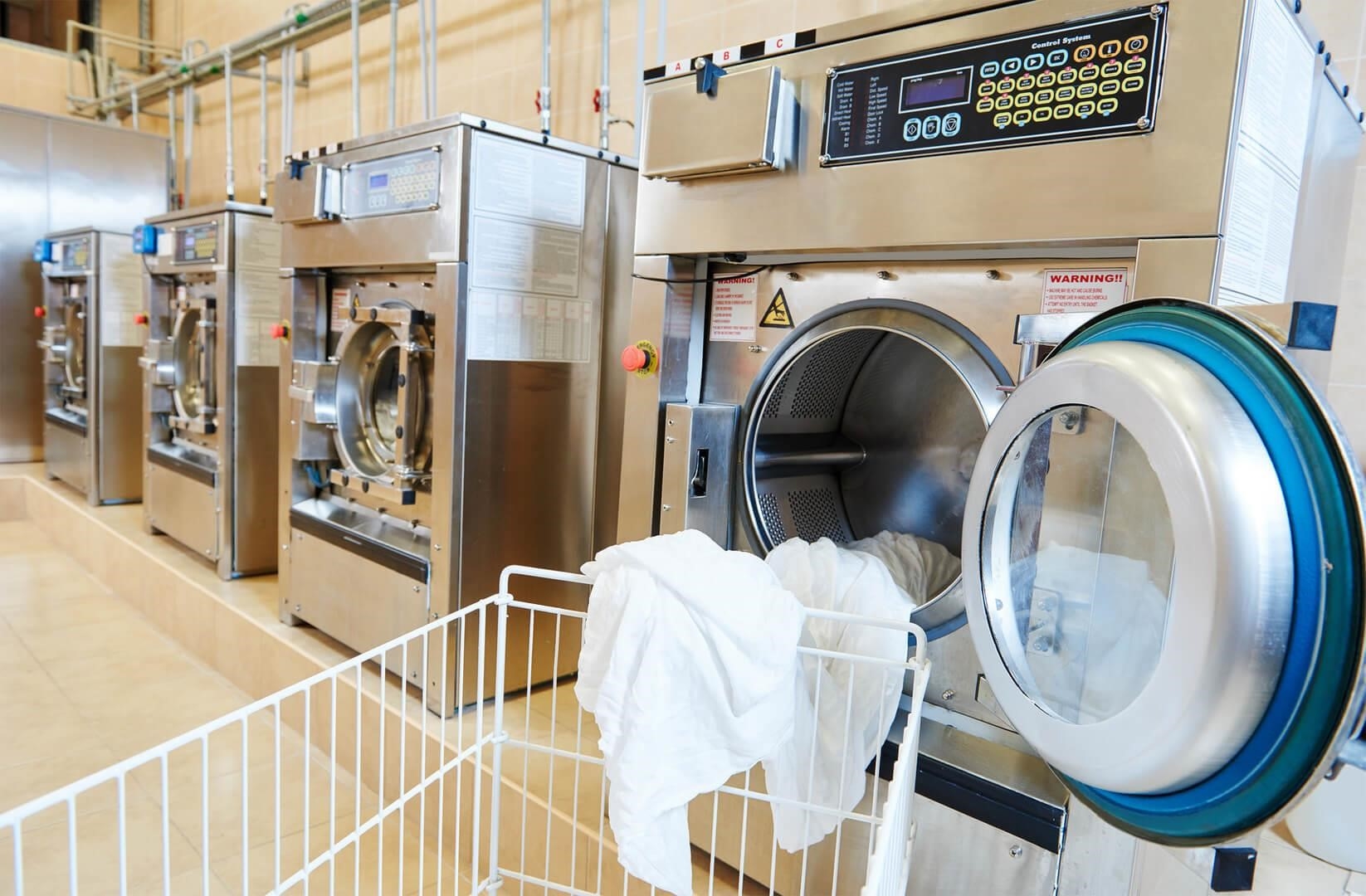 Dịch vụ giặt ủi quận 7 – Giao nhận 2 chiều tận nơi